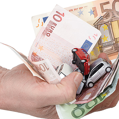  Autofahren deutlich teurer als in Deutschland