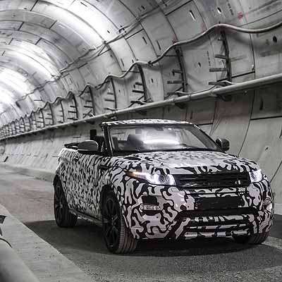  Oben ohne durchs Gelände