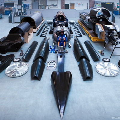  Der Bluthund zeigt seine Zähne