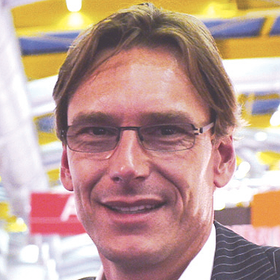  Familie John stellt Weichen neu  