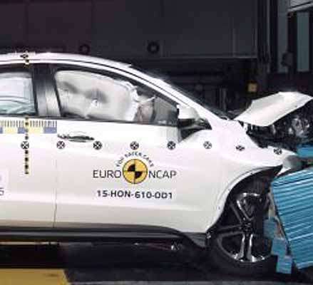  Crashtest: 4 Autos, 19 Sterne