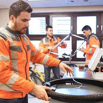  Praxisunterricht für junge Flüchtlinge