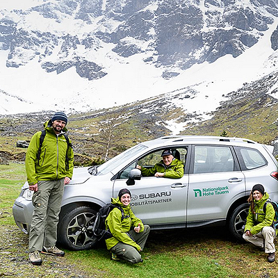  Dienstwagen für Ranger übergeben