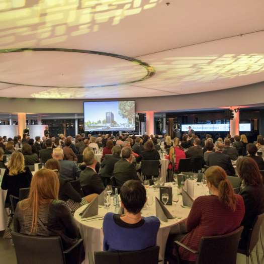  Daimler beteiligt Mitarbeiter