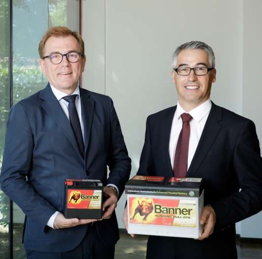  Banner auch ohne Lithium-Ionen gut geladen