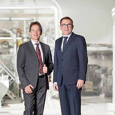  Im Bann(er) der Zeit