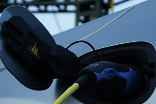  Enorme Preisunterschiede bei E-Tankstellen