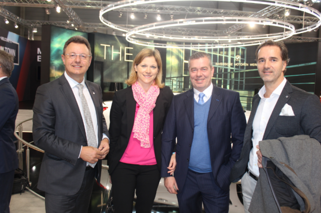  Fotos: Das Who is Who auf der Autoshow