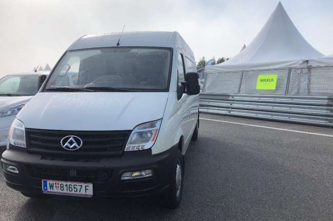  Hitachi, übernehmen Sie!