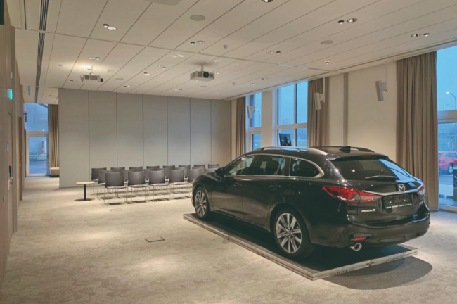  Rainers21: Businesshotel für Autopräsentationen