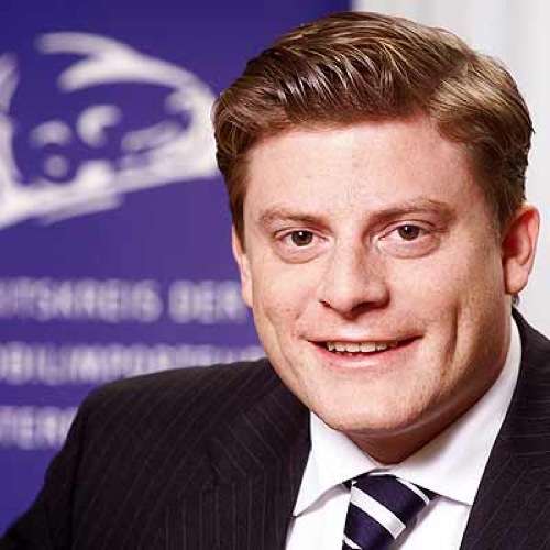  Am Auspuff geschnüffelt