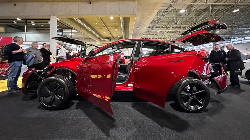 Vienna Drive: Da fliegt mir glatt das Blech weg!