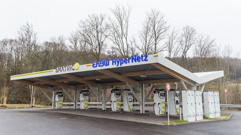 Konsequente Ladenetz-Erweiterung auch 2026: Smatrics