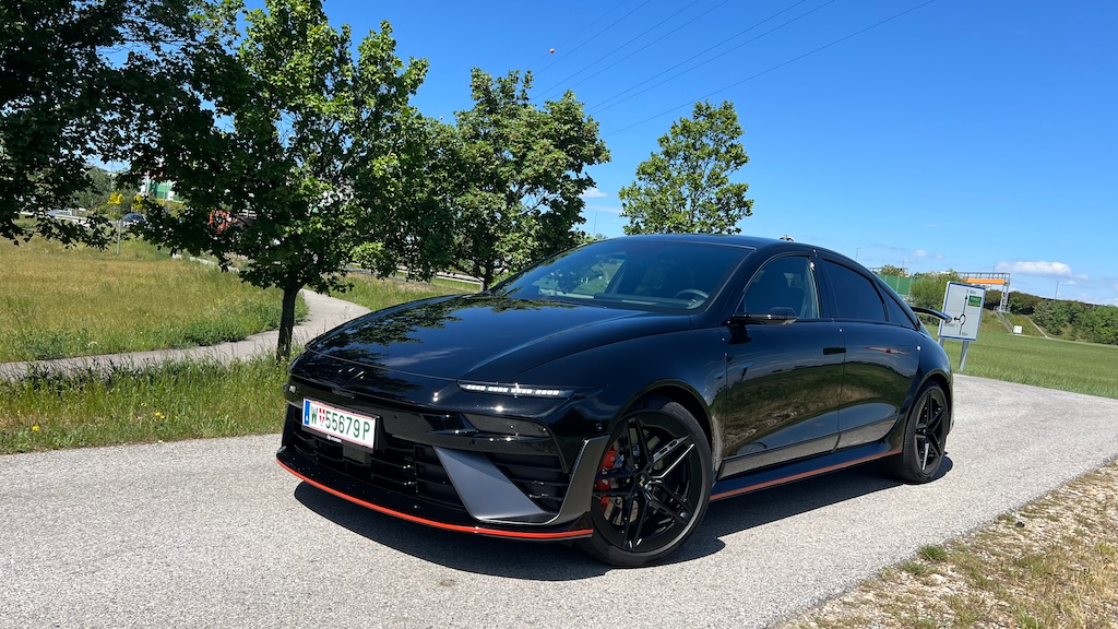 Test: Hyundai Ioniq 6 N - Schnellster beim Billa